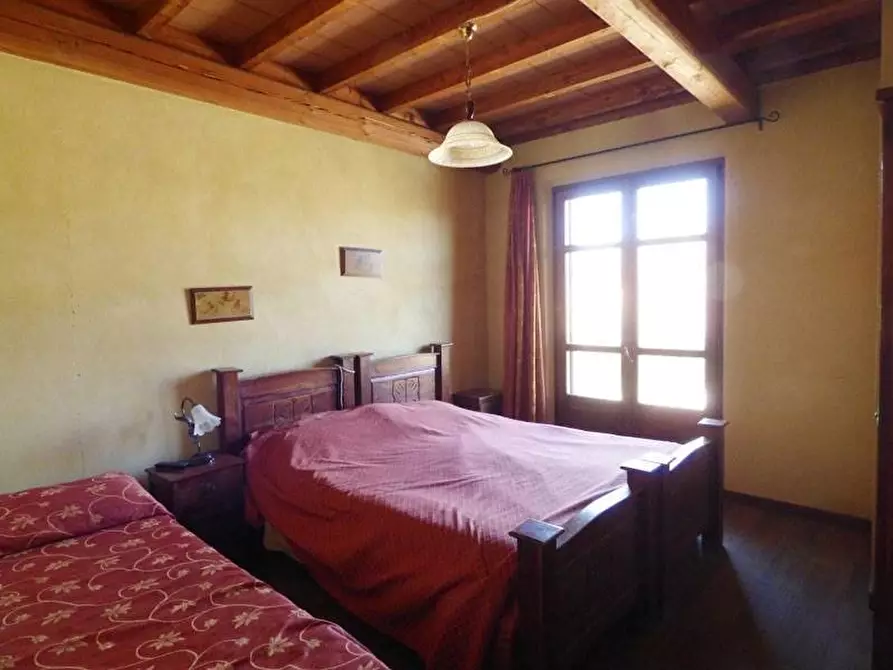 Immagine 13 di Attico in vendita  a Baldissero D'alba