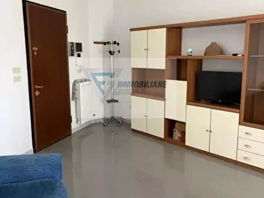 Immagine 1 di Casa trifamiliare in affitto  in Via Unione Sovietica a Siracusa