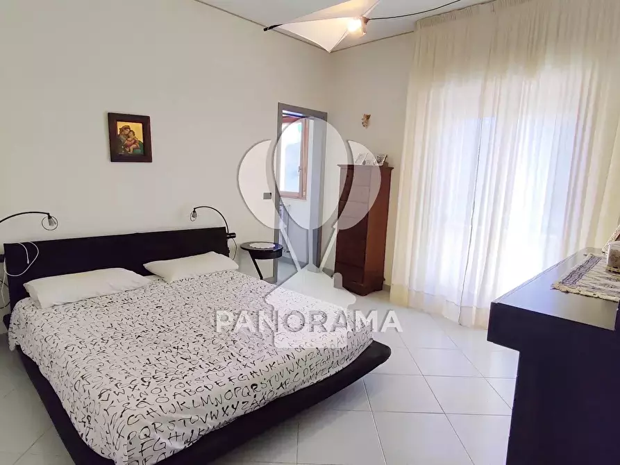 Immagine 3 di Casa trifamiliare in vendita  in Via Florio a Alcamo