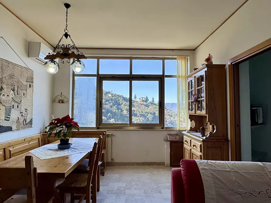 Immagine 6 di Casa trifamiliare in vendita  in Vico II San Venere a Altilia