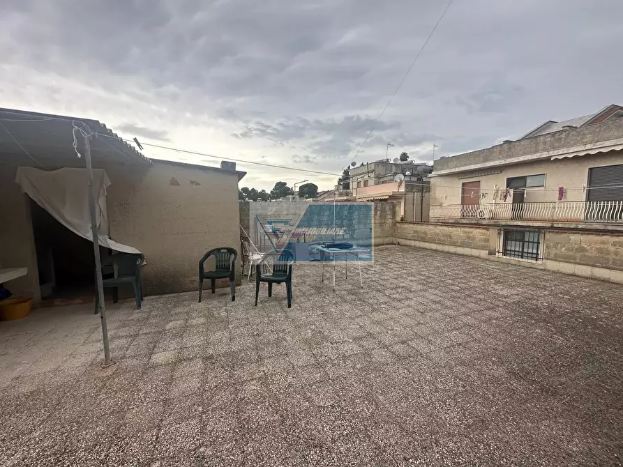 Immagine 2 di Casa trifamiliare in vendita  a Noto