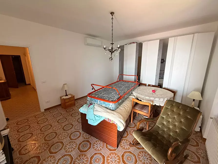 Immagine 6 di Casa trifamiliare in affitto  a Ventimiglia