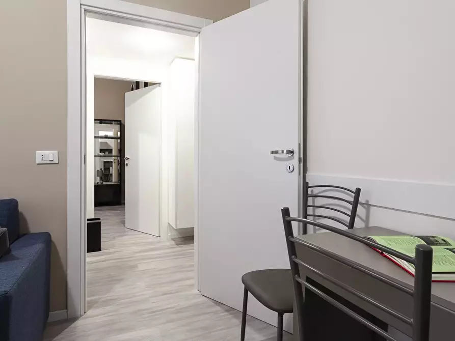 Immagine 12 di Casa trifamiliare in affitto  a Milano