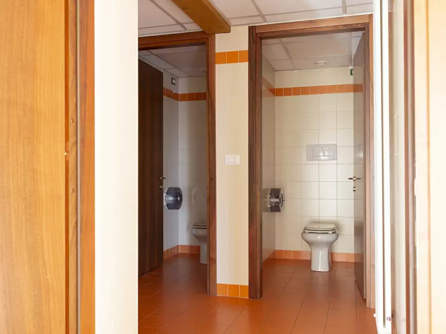 Immagine 15 di Castello in affitto  a Padova