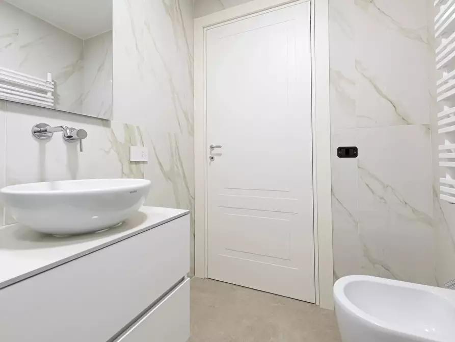 Immagine 22 di Casa trifamiliare in affitto  in Via Ravenna, 14 a Milano