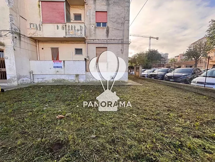 Immagine 15 di Castello in vendita  in Via Sardegna a Alcamo