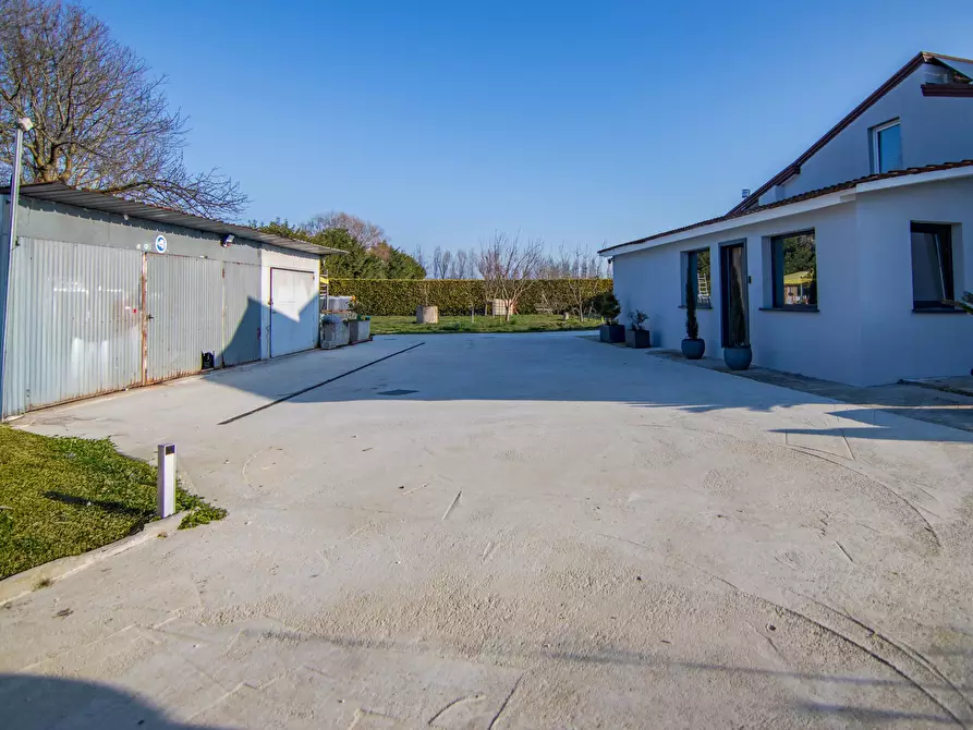 Immagine 4 di Terreno edificabile in vendita  a Campagna Lupia