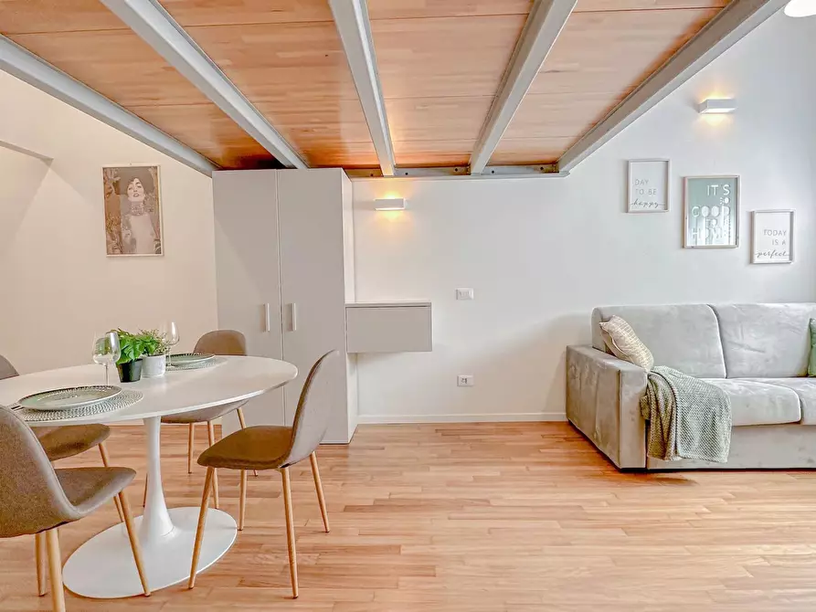 Immagine 5 di Casa trifamiliare in vendita  in Via Vincenzo Brunacci, 11 a Milano