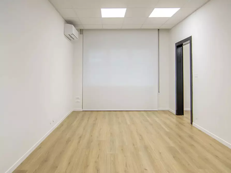 Immagine 8 di Castello in affitto  a Padova