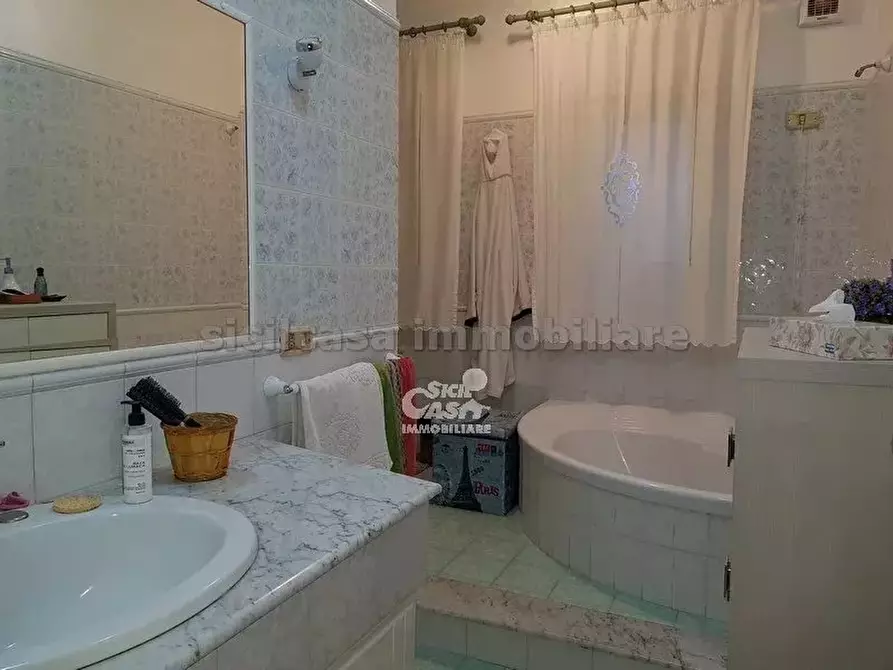 Immagine 9 di Casa trifamiliare in vendita  a Marsala