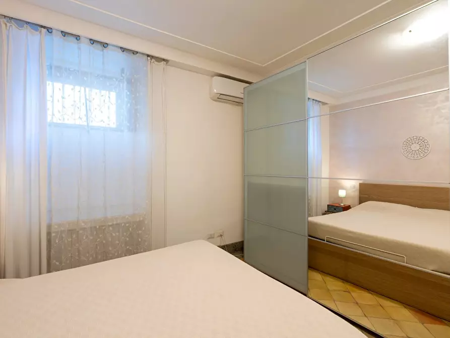 Immagine 31 di Casa trifamiliare in vendita  in Piazza Antonio Mancini, 4 a Roma