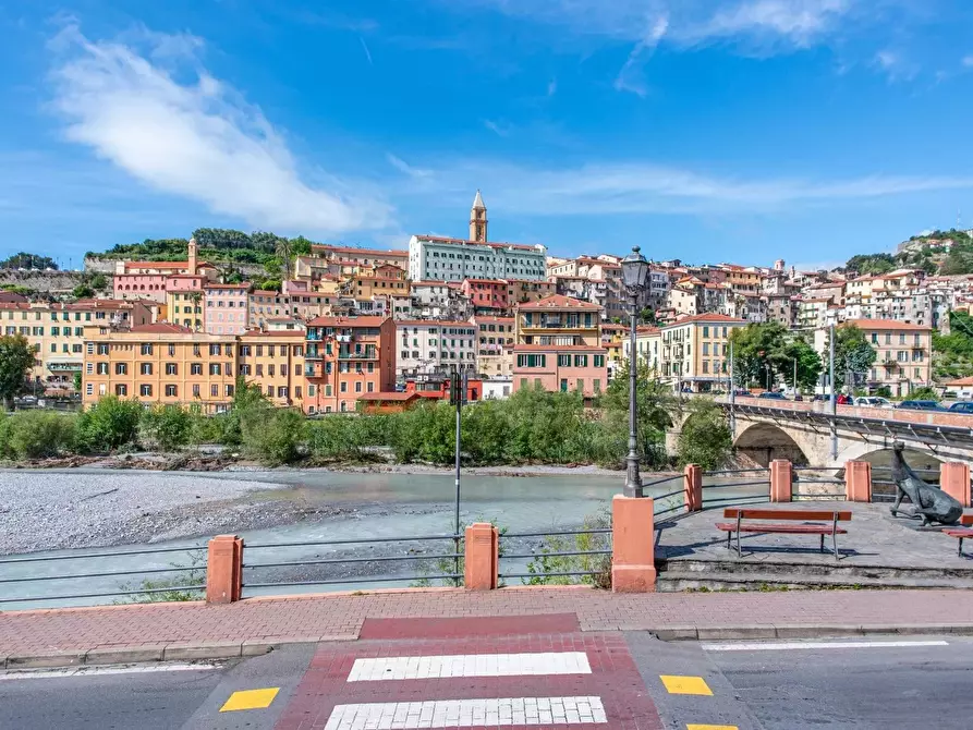 Immagine 17 di Casa trifamiliare in vendita  a Ventimiglia