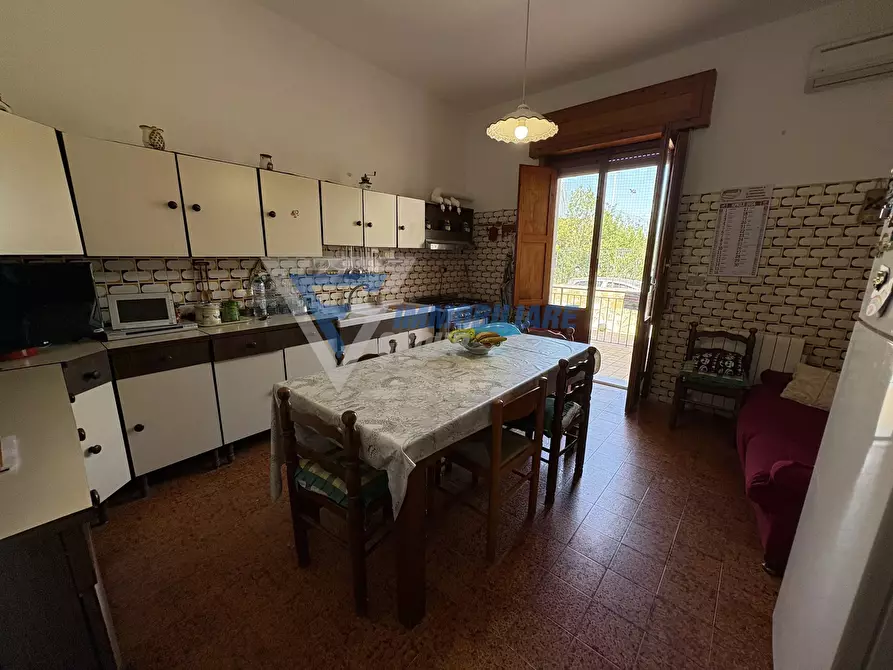 Immagine 3 di Casa trifamiliare in vendita  in Via Chiaramonte Gulfi a Siracusa