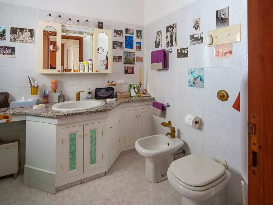 Immagine 13 di Casa trifamiliare in vendita  in Via Brancaleoni Delfina a Arzachena