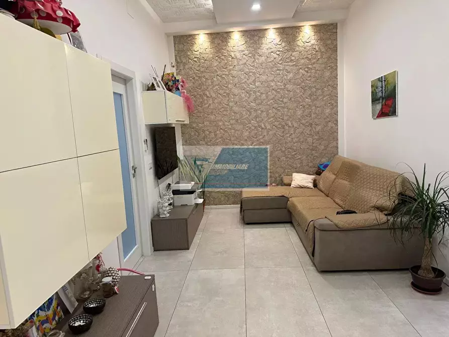 Immagine 5 di Casa trifamiliare in vendita  a Buccheri