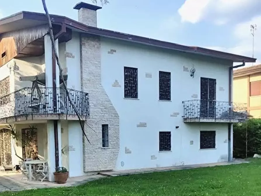 Immagine 1 di Terreno edificabile in vendita  a Conegliano