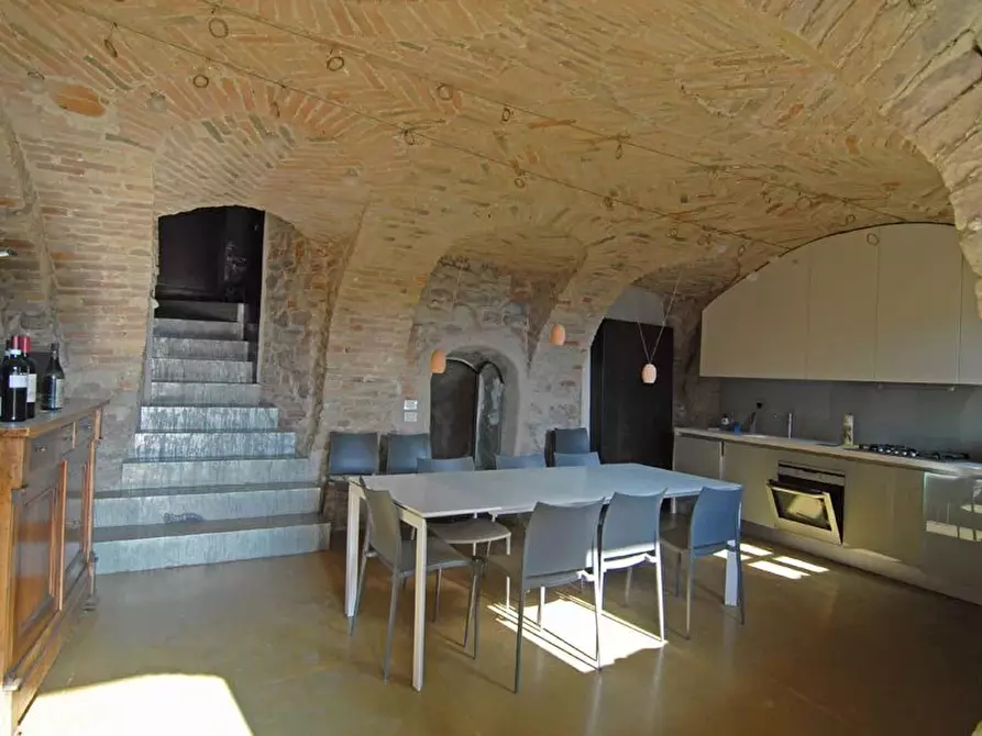 Immagine 12 di Casa trifamiliare in vendita  a Monforte D'alba