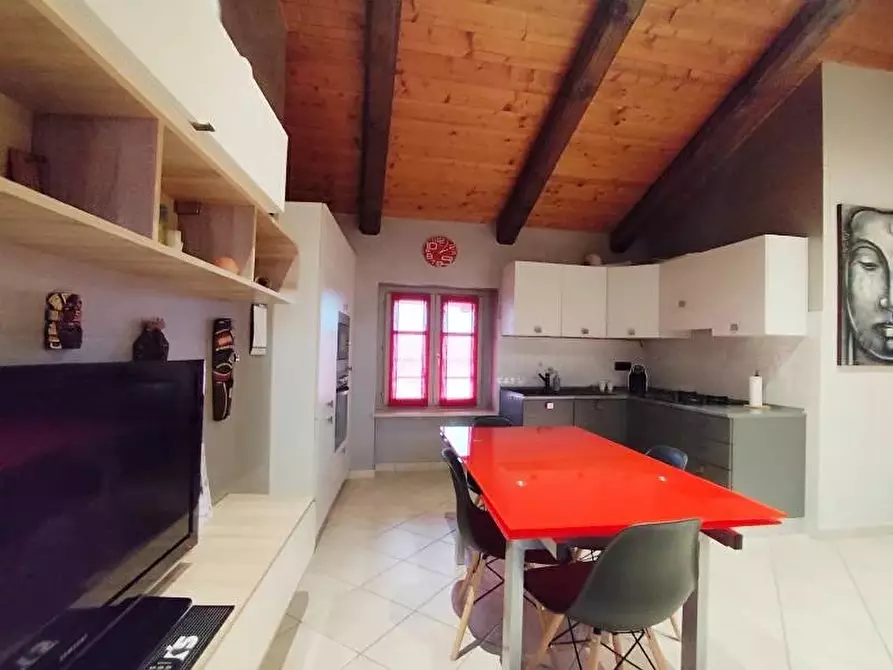 Immagine 19 di Casa trifamiliare in vendita  a Barolo