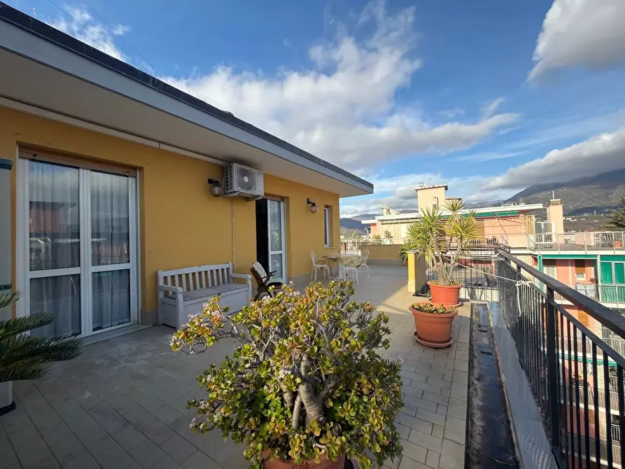 Immagine 1 di Casa trifamiliare in vendita  in Via Ponti, 23 a Borghetto Santo Spirito