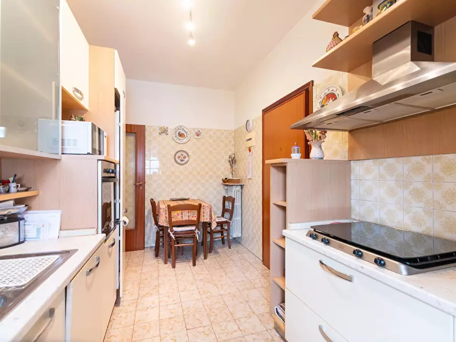 Immagine 2 di Casa trifamiliare in vendita  in Via Felice Poggi, 14 a Milano