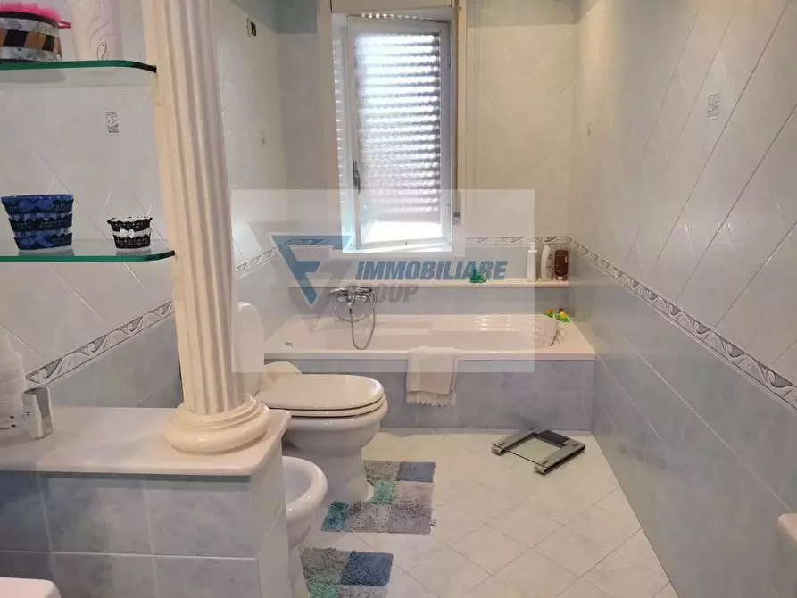 Immagine 12 di Casa trifamiliare in vendita  in Via Lentini a Siracusa