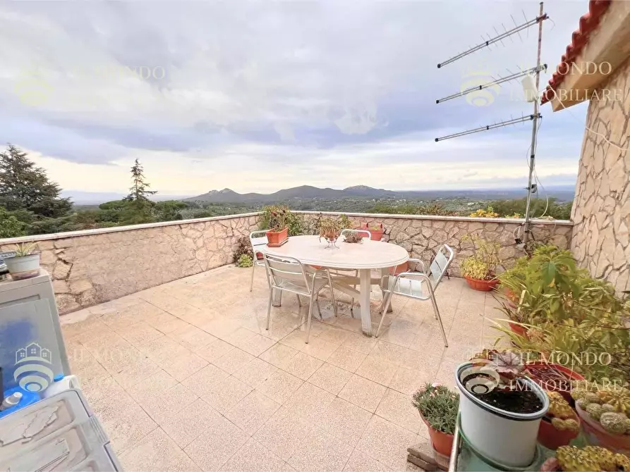 Immagine 38 di Casa trifamiliare in vendita  a Palombara Sabina