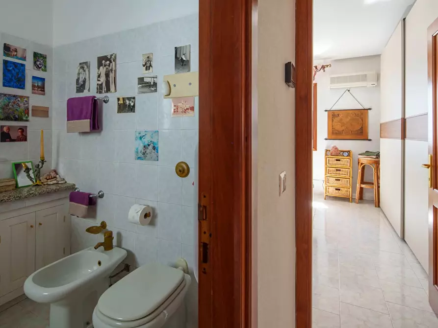 Immagine 12 di Casa trifamiliare in vendita  in Via Brancaleoni Delfina a Arzachena