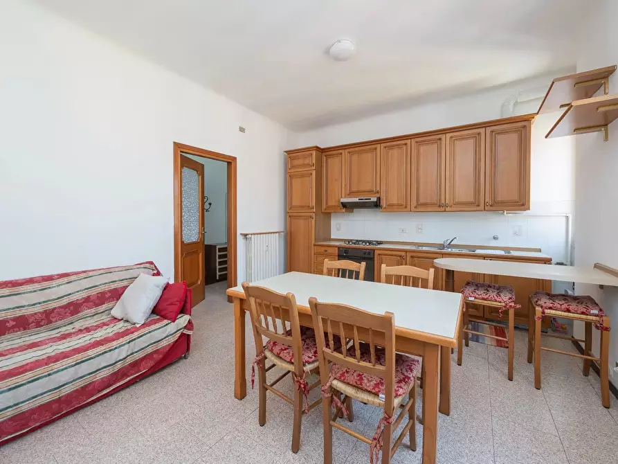 Immagine 2 di Casa trifamiliare in affitto  in Via Abano a Milano