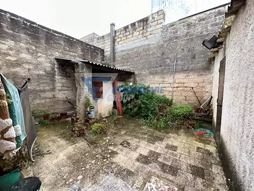 Immagine 3 di Casa trifamiliare in vendita  in via delle camelie a Siracusa