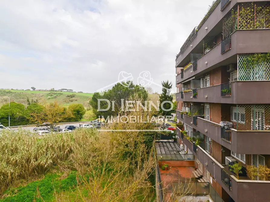 Immagine 13 di Casa trifamiliare in vendita  a Roma