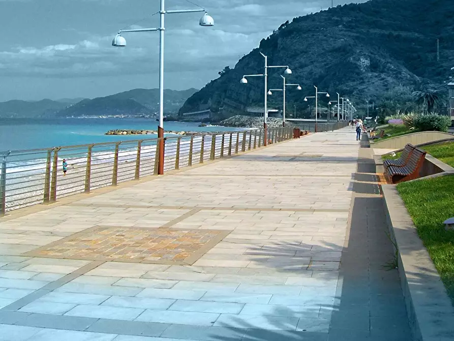 Immagine 4 di Casa trifamiliare in vendita  a Sestri Levante