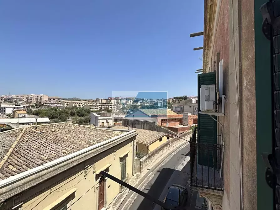 Immagine 7 di Casa trifamiliare in vendita  in Via Venti Settembre a Noto