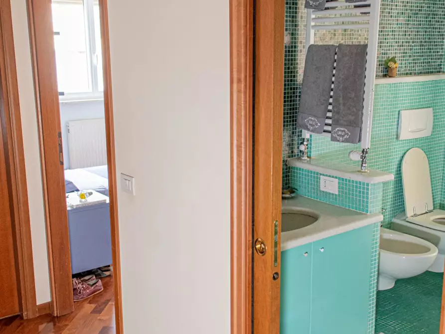 Immagine 49 di Casa trifamiliare in vendita  a Ventimiglia