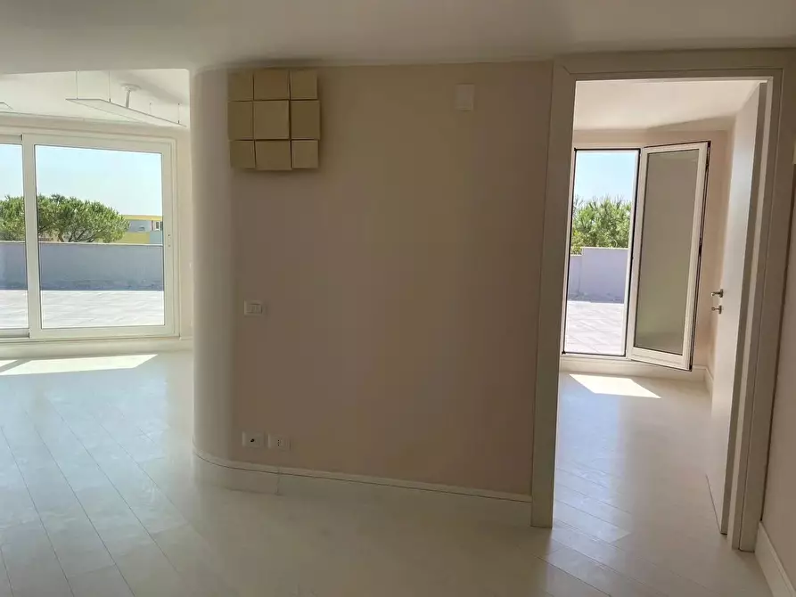 Immagine 14 di Casa trifamiliare in vendita  in Via delle Sterlizie a Nettuno