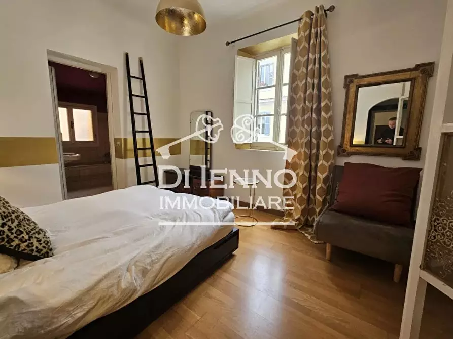 Immagine 6 di Casa trifamiliare in affitto  in Via della Polveriera a Roma