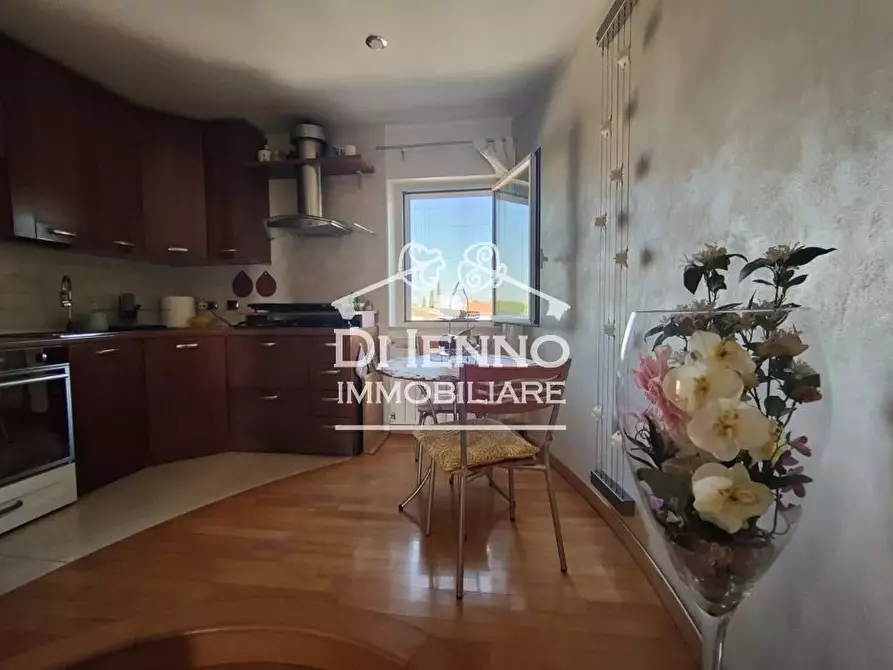 Immagine 23 di Casa trifamiliare in vendita  in Via Mongardino a Roma