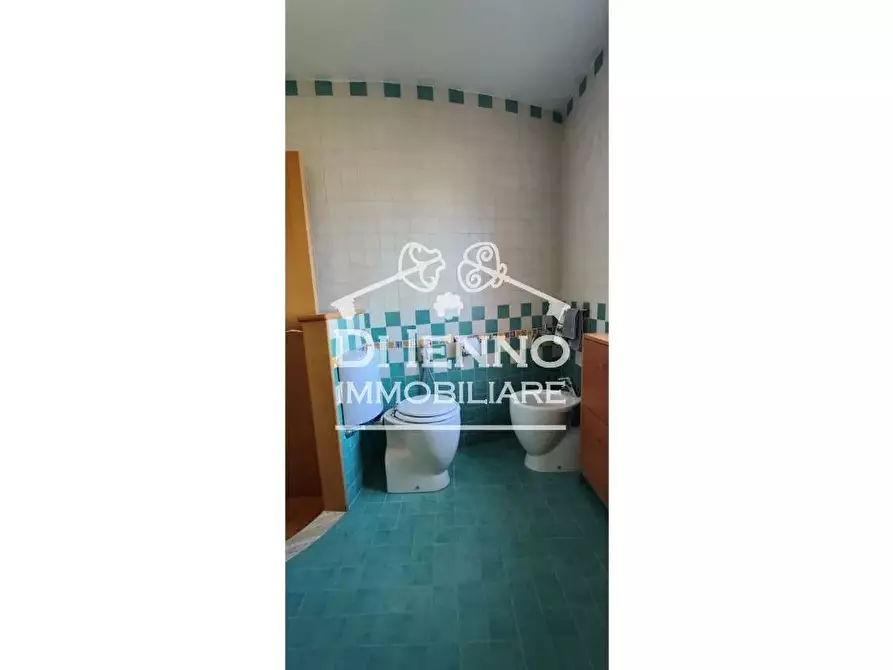 Immagine 29 di Casa trifamiliare in vendita  in Via Mongardino a Roma