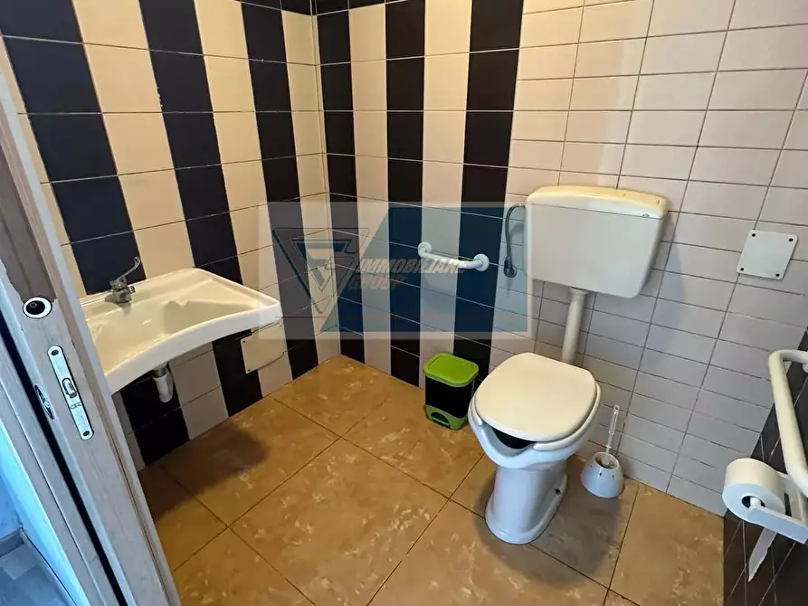 Immagine 25 di Attico in affitto  in Via Piave a Siracusa