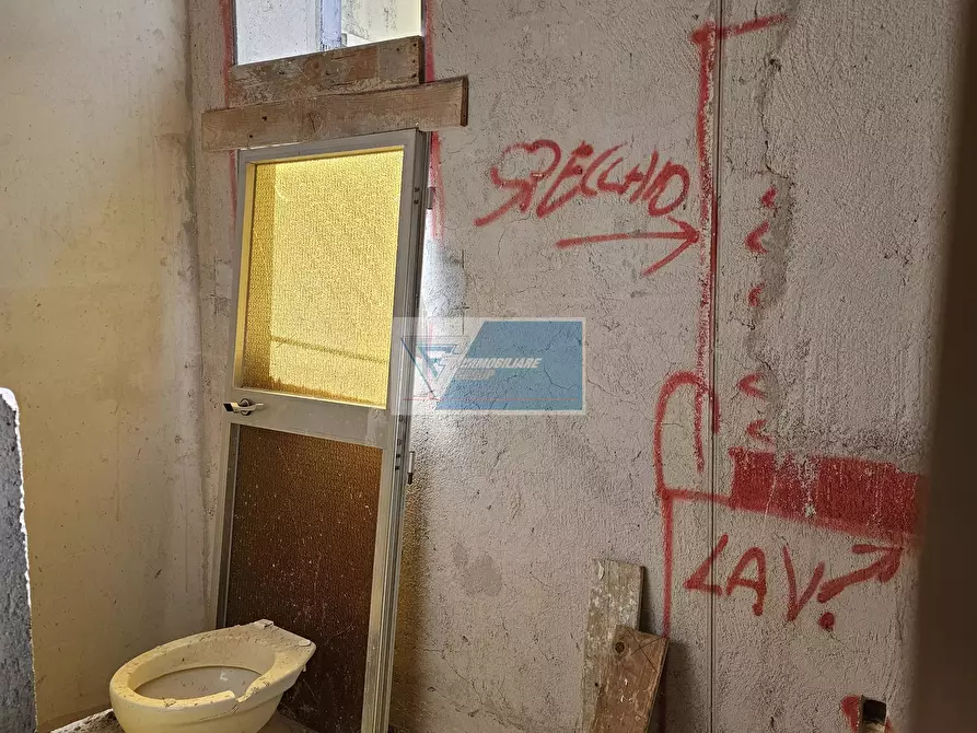 Immagine 18 di Monolocale in vendita  in VIA PENTAPOLI 28 a Buccheri