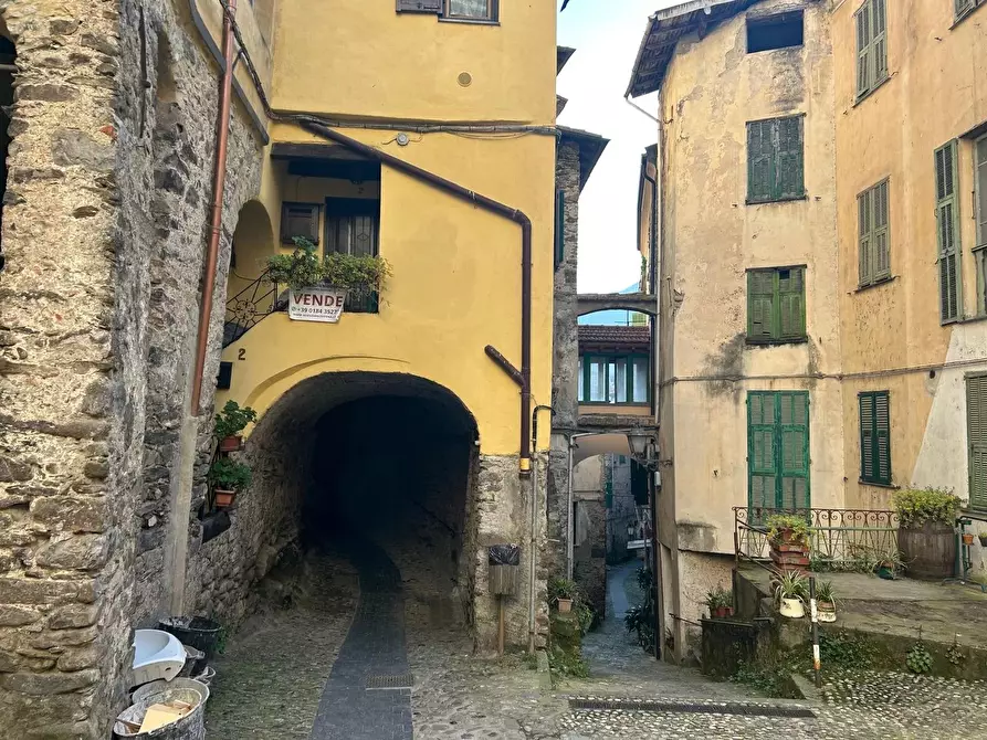 Immagine 10 di Casa trifamiliare in vendita  in Via Carrierapiana SNC a Pigna