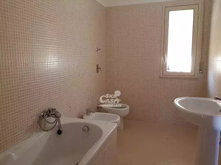 Immagine 8 di Casa trifamiliare in affitto  a Marsala