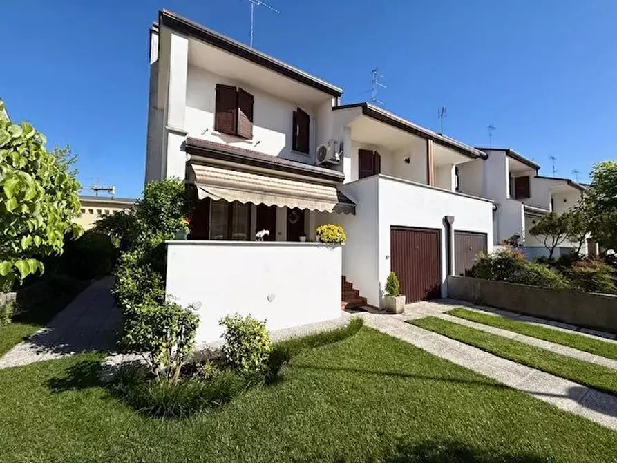 Immagine 3 di Terreno edificabile in vendita  a Conegliano