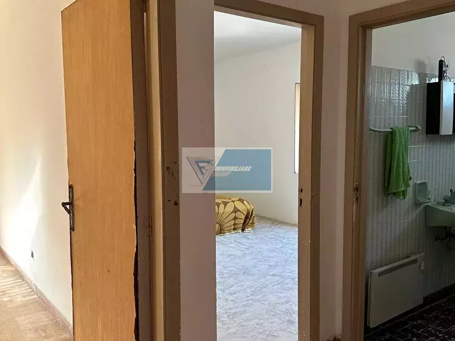 Immagine 7 di Casa trifamiliare in vendita  a Buccheri