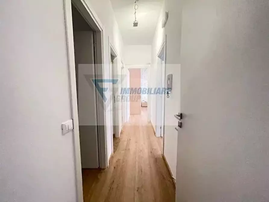 Immagine 15 di Casa trifamiliare in vendita  in Viale Vittorio Veneto a Floridia