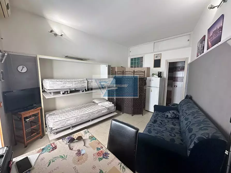 Immagine 3 di Casa trifamiliare in vendita  a Noto