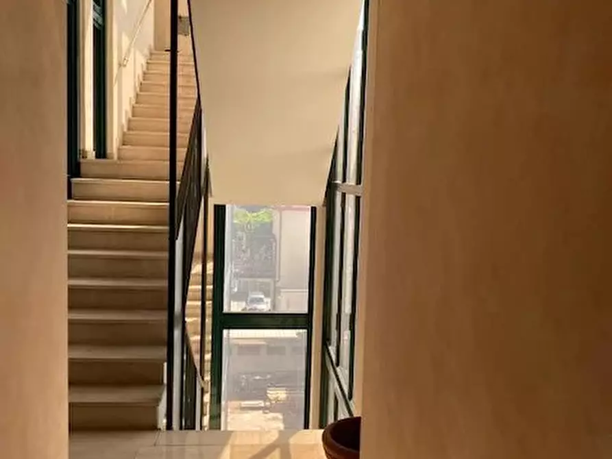 Immagine 20 di Casa trifamiliare in affitto  a Milano