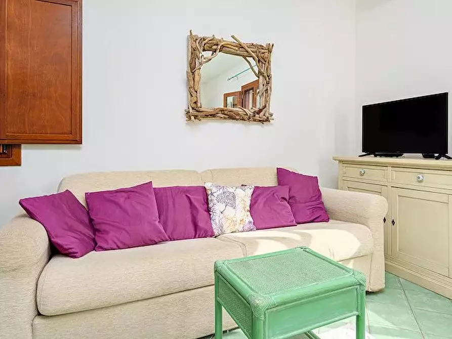 Immagine 4 di Casa trifamiliare in vendita  in via Grazia Deledda, 19. a Aggius