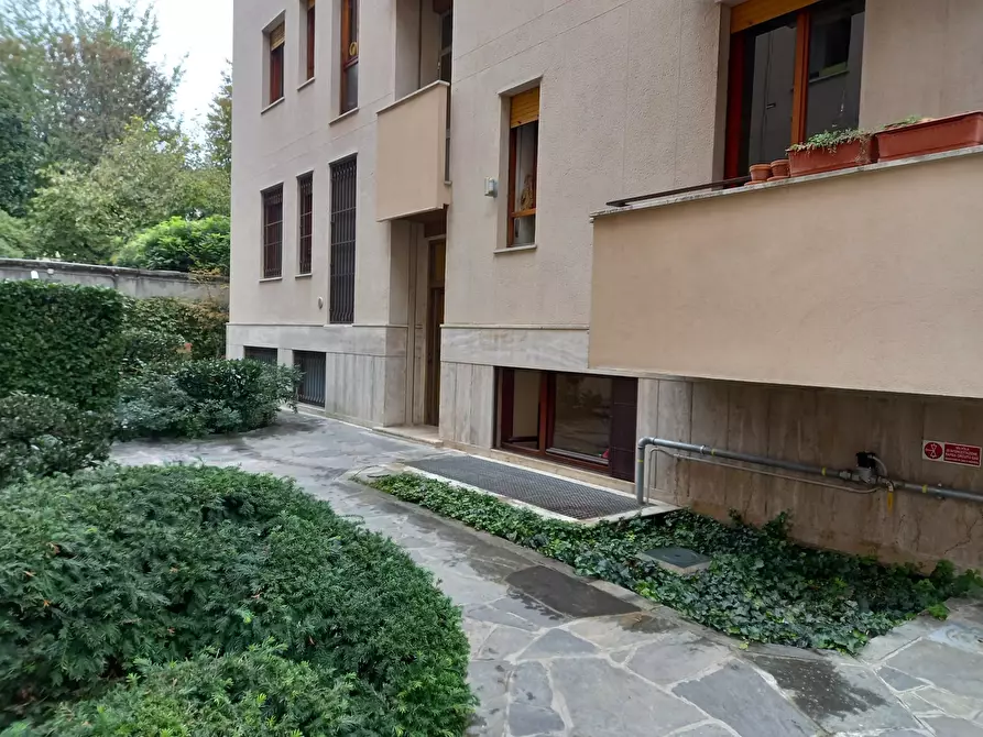 Immagine 43 di Casa trifamiliare in affitto  in Via Monferrato a Milano