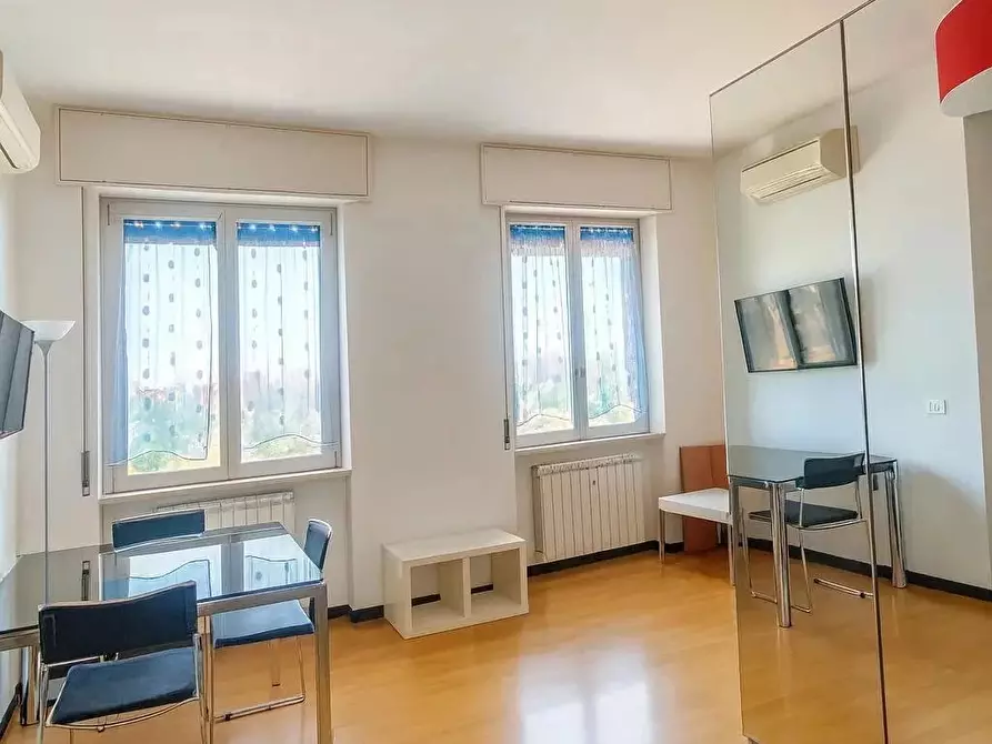 Immagine 10 di Casa trifamiliare in vendita  a Milano