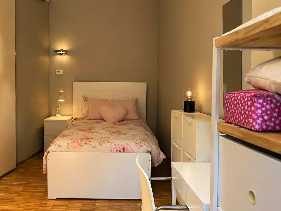 Immagine 11 di Casa trifamiliare in affitto  in VIA PONTIDA, 4. a Milano